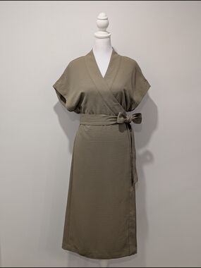 Simons Icône Olive Green Wrap Midi Dress with Sash
